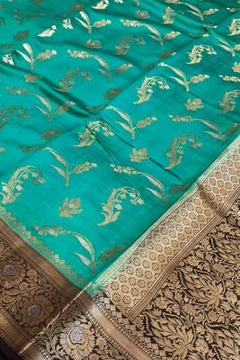 Banarasi  pure silk chiniya saree in contrast shade of teal green & black colour with floral  zari work 3