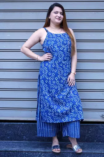 indigo printed sleeveless kurti with striped kurta set