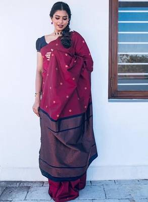 Rani pink silk blend banarasi saree with unstitched blouse piece 4