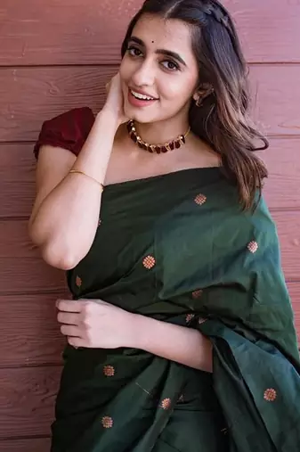 Green maroon silk blend banarasi saree with unstitched blouse piece