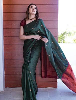 Green maroon silk blend banarasi saree with unstitched blouse piece 3