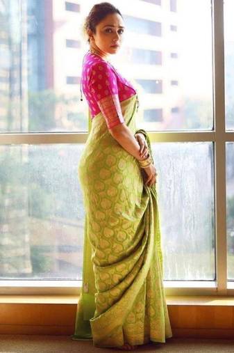 Parrot pink soft silk blend banarasi jacuard work designer party wear saree with unstitched blouse piece