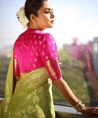 Parrot pink silk blend banarasi saree with unstitched blouse piece 4