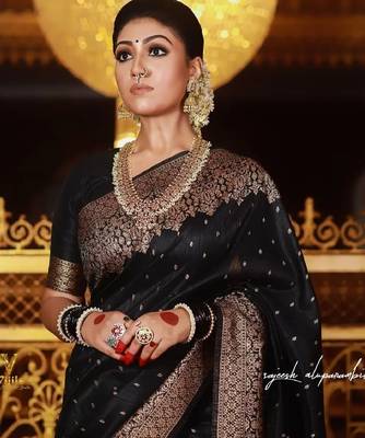 Black silk blend banarasi saree with unstitched blouse piece 2