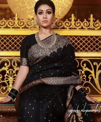 Black silk blend banarasi saree with unstitched blouse piece 3