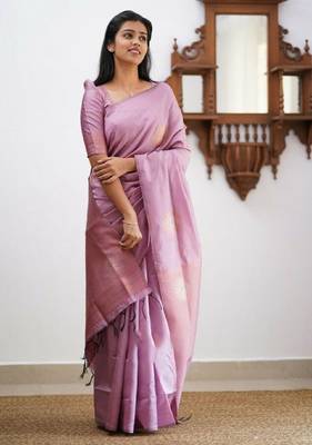 Baby pink silk blend banarasi saree with unstitched blouse piece 1
