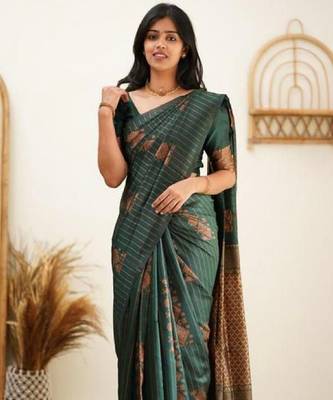 Green silk blend banarasi saree with unstitched blouse piece 2