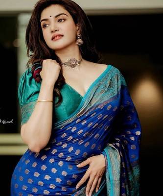 Blue green silk blend banarasi saree with unstitched blouse piece 1