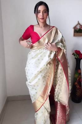 Off White red silk blend banarasi 1 minute pre draped saree with unstitched blouse piece 2