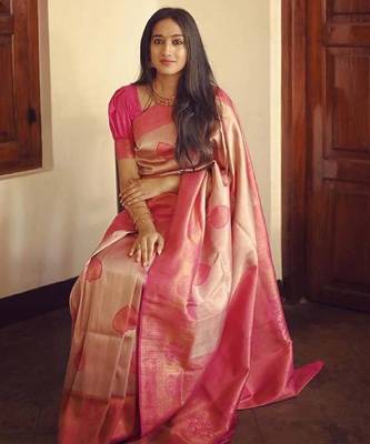 Baby pink silk blend banarasi saree with unstitched blouse piece 5