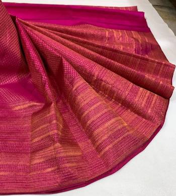 Rani pink silk blend banarasi saree with unstitched blouse piece 4
