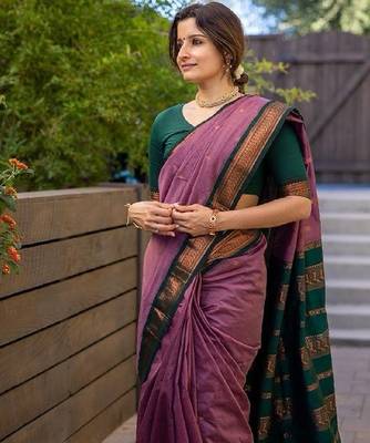 Onion green silk blend banarasi saree with unstitched blouse piece 2