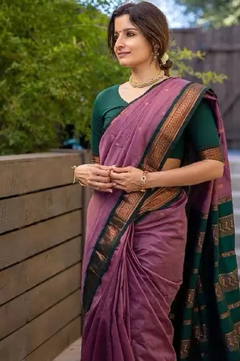 Onion green silk blend banarasi saree with unstitched blouse piece