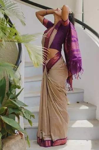 Cream purple silk blend banarasi saree with unstitched blouse piece
