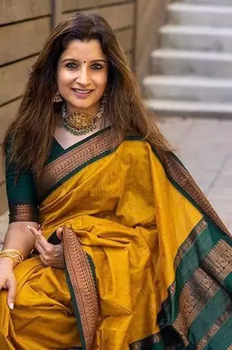 Yellow green silk blend banarasi saree with unstitched blouse piece