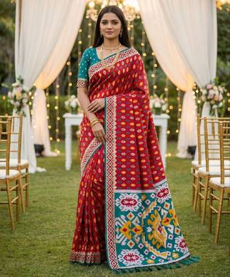 Pink soft saree with zari weawing meenakari rich pallu and unique ikkat border 1