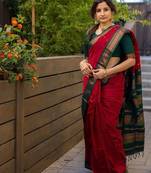 Red green silk blend banarasi saree with unstitched blouse piece
