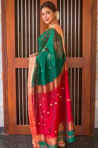 Green red silk blend banarasi saree with unstitched blouse piece