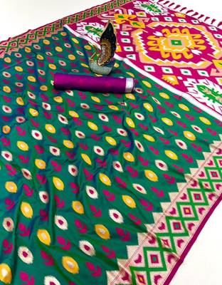 Green soft saree with zari weawing meenakari rich pallu and unique ikkat border 2
