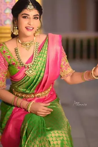 Parrot pink silk blend banarasi saree with unstitched blouse piece