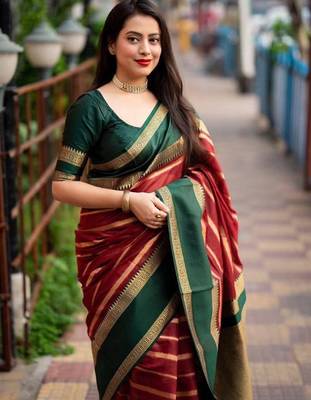 Red green silk blend banarasi saree with unstitched blouse piece 2