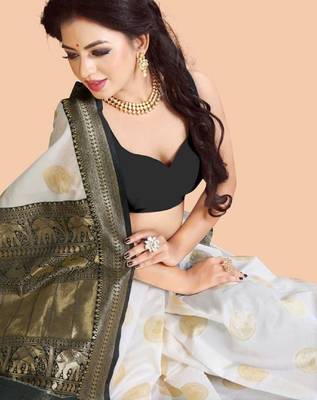 White black silk blend banarasi saree with unstitched blouse piece 3