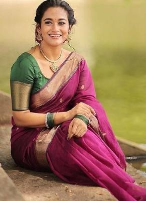 Pink green linen blend banarasi saree with unstitched blouse piece 1
