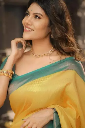 Yellow turquoise silk blend banarasi saree with unstitched blouse piece