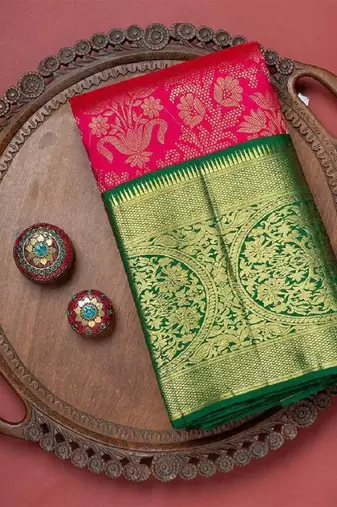Red green silk blend banarasi saree with unstitched blouse piece