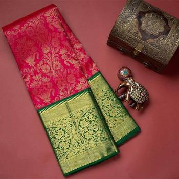 Red green silk blend banarasi saree with unstitched blouse piece 3
