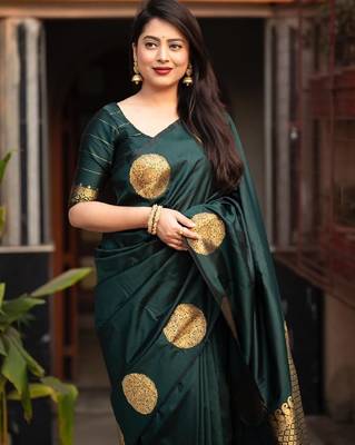 Green silk blend banarasi saree with unstitched blouse piece 3