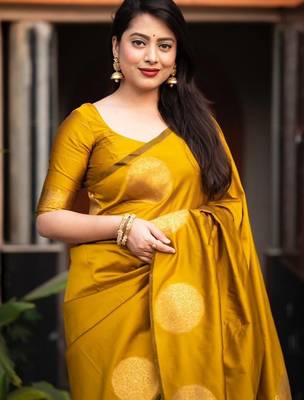 Yellow silk blend banarasi saree with unstitched blouse piece 2