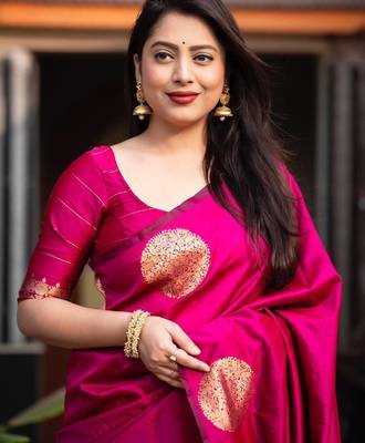 Pink silk blend banarasi saree with unstitched blouse piece 2