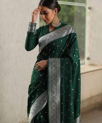 Green silk blend banarasi saree with unstitched blouse piece 2