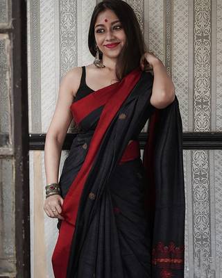 Black linen blend banarasi saree with unstitched blouse piece 2