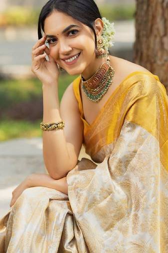 Off white soft silk blend banarasi jacuard work designer party wear saree with unstitched blouse piece