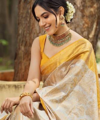 Off white silk blend banarasi saree with unstitched blouse piece 2