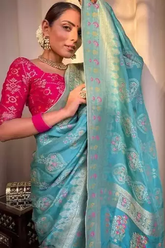 Turquoise pink silk blend banarasi saree with unstitched blouse piece