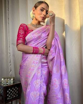 Lavender pink silk blend banarasi saree with unstitched blouse piece 2