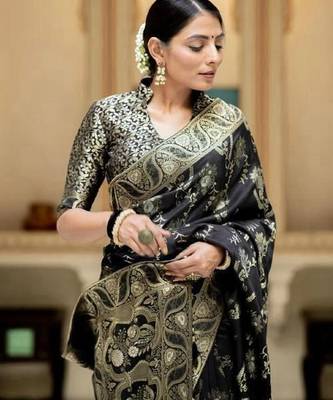 Black silk blend banarasi saree with unstitched blouse piece 2