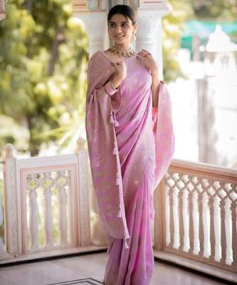 Baby pink silk blend banarasi saree with unstitched blouse piece 4