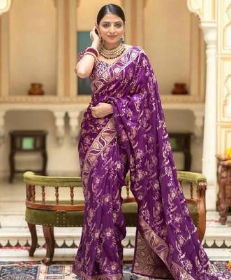 Dark wine silk blend banarasi saree with unstitched blouse piece 3