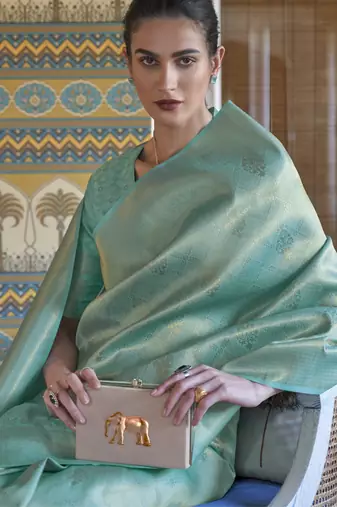  weaving saree with rich pallu & elegant finish