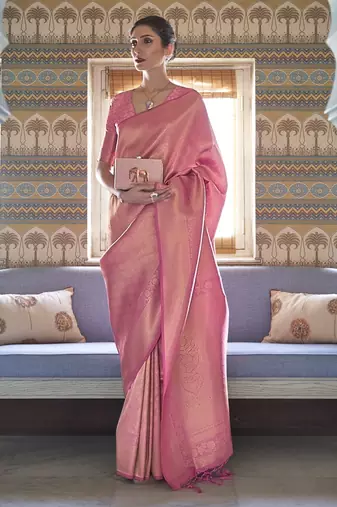 Traditional handloom weaving saree with rich pallu & elegant finish
