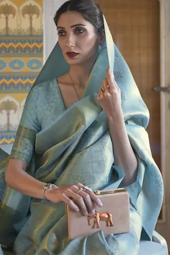  weaving saree with rich pallu & elegant finish