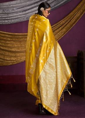 Pure satin weaving silk blend saree with rich pallu & matching blouse 3