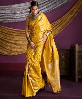 Pure satin weaving silk blend saree with rich pallu & matching blouse 4