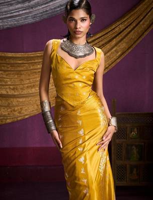 Pure satin weaving silk blend saree with rich pallu & matching blouse 5