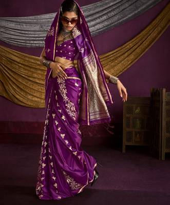 Pure satin weaving silk blend saree with rich pallu & matching blouse 3