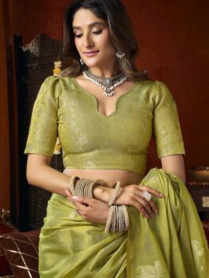  tissue saree with allover cow butta design & fancy tassels 4